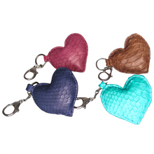 Cargar imagen en el visor de la galería, Leather heart charms