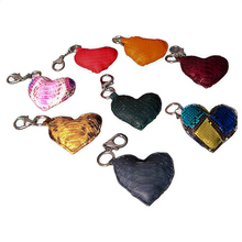 Cargar imagen en el visor de la galería, Leather heart charms