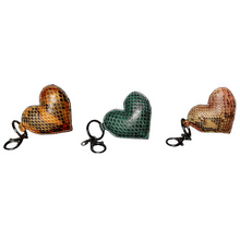 Cargar imagen en el visor de la galería, Heart leather charms