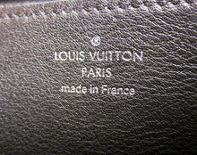 Load image into Gallery viewer, Louis Vuitton Black Zippy Wallet
