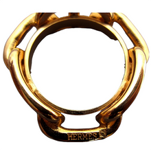 Cargar imagen en el visor de la galería, Interior Hermès Chaine D’Ancre Golden Tone Scarf Ring
