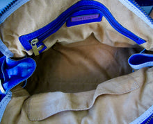 Cargar imagen en el visor de la galería, Bolso satchel Malena de cuero azul cobalto Jimmy Choo
