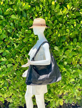 Cargar imagen en el visor de la galería, Black Python Leather Jumbo XL Shoulder Bag
