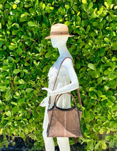 Cargar imagen en el visor de la galería, Brown Stonewash Python Leather Structured Tote Shoulder bag
