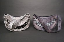 Cargar imagen en el visor de la galería, Bolso De Hombro Croissant De Piel De Pitón De Piel De Serpiente Blanca Natural
