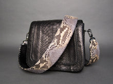 Cargar imagen en el visor de la galería, Black Python Leather Large Crossbody Saddle bag
