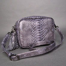 Cargar imagen en el visor de la galería, Grey Snakeskin Python Leather Crossbody Camera Bag
