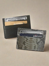 Cargar imagen en el visor de la galería, credit card Card Holders

