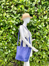 Cargar imagen en el visor de la galería, Blue Python Leather Tassel Tote Shopper bag

