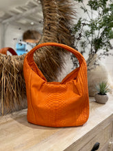 Cargar imagen en el visor de la galería, Orange leather hobo bag

