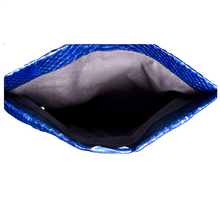 Cargar imagen en el visor de la galería, Interior Metallic Blue Leather Clutch Bag
