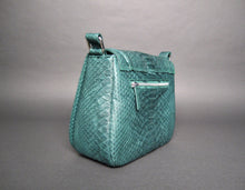 Load image into Gallery viewer, Green Leather Large Crossbody Saddle bag
