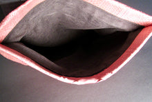 Cargar imagen en el visor de la galería, interior Light Pink Clutch Bag

