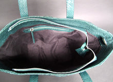 Load image into Gallery viewer, Green Leather Tassel Tote Shopper bag
