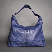Cargar imagen en el visor de la galería, Blue Leather Jumbo XL Shoulder Bag
