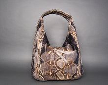 Cargar imagen en el visor de la galería, Black Shoulder Bag in Genuine Python Leather

