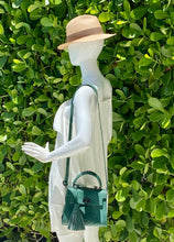 Cargar imagen en el visor de la galería, Green Leather Small Satchel Top handle Bag
