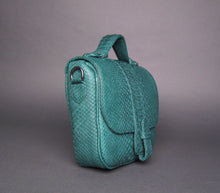 Load image into Gallery viewer, Green Python Leather Small Shoulder bag
