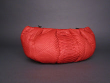 Cargar imagen en el visor de la galería, Red Python Leather Dumpling Oversized Clutch Shoulder Bag
