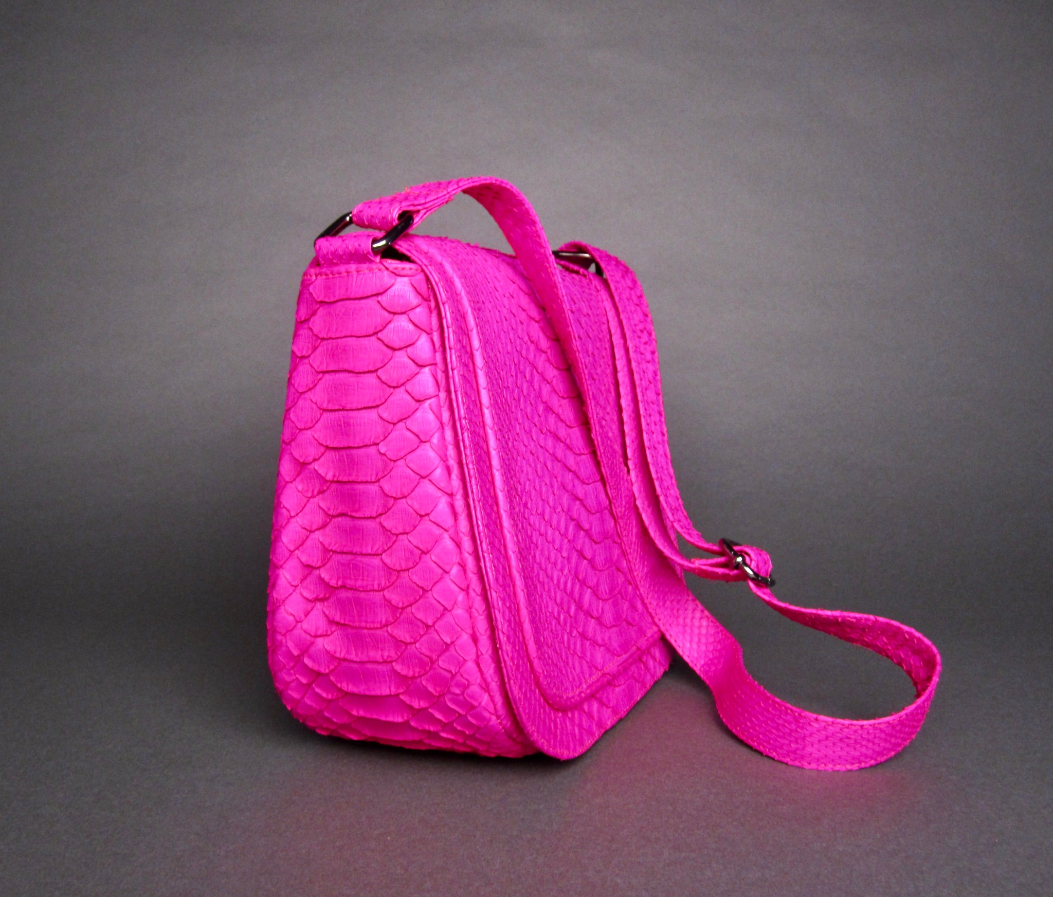 Fuchsia Crossbody Bag With Wide Shoulder Strap Pink 