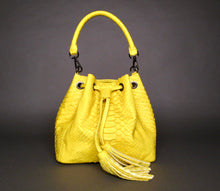 Load image into Gallery viewer, Yellow Stonewash Leather Bucket Shoulder bag
